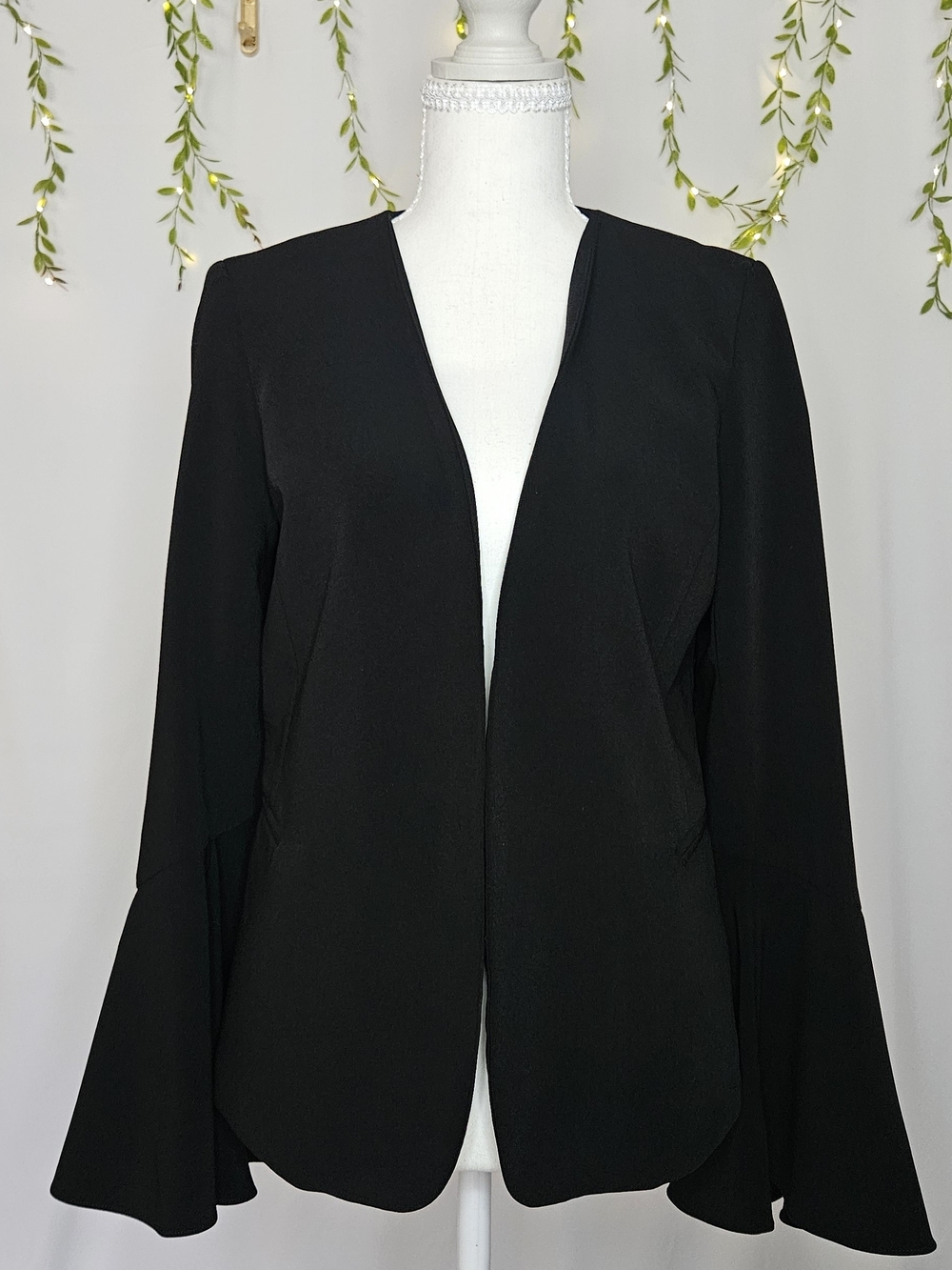 Dramatic Kenar Black Bell Sleeve Open Front Blazer Jacket S (SLIM MED)